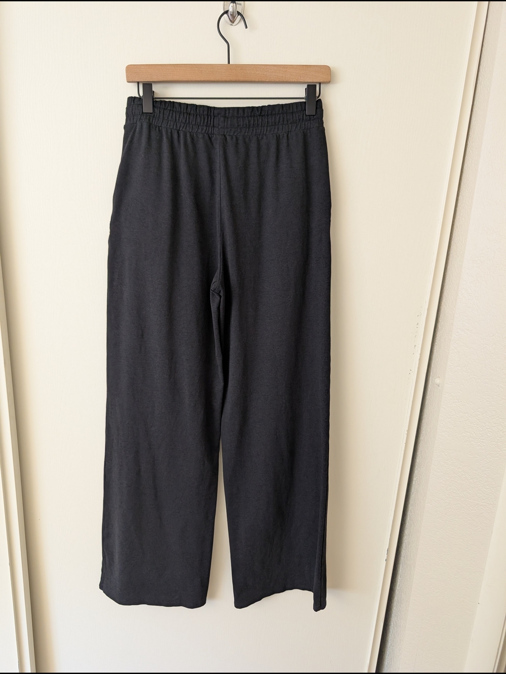 Vuori Womens Small Halo Essential Wide Leg Pants Black Athleisure Activewear - Picture 5 of 8